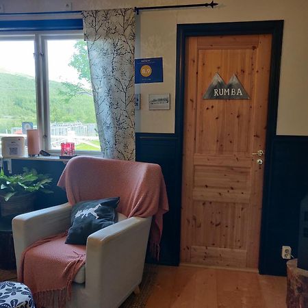 Husky Lodge Hostel Кируна Экстерьер фото