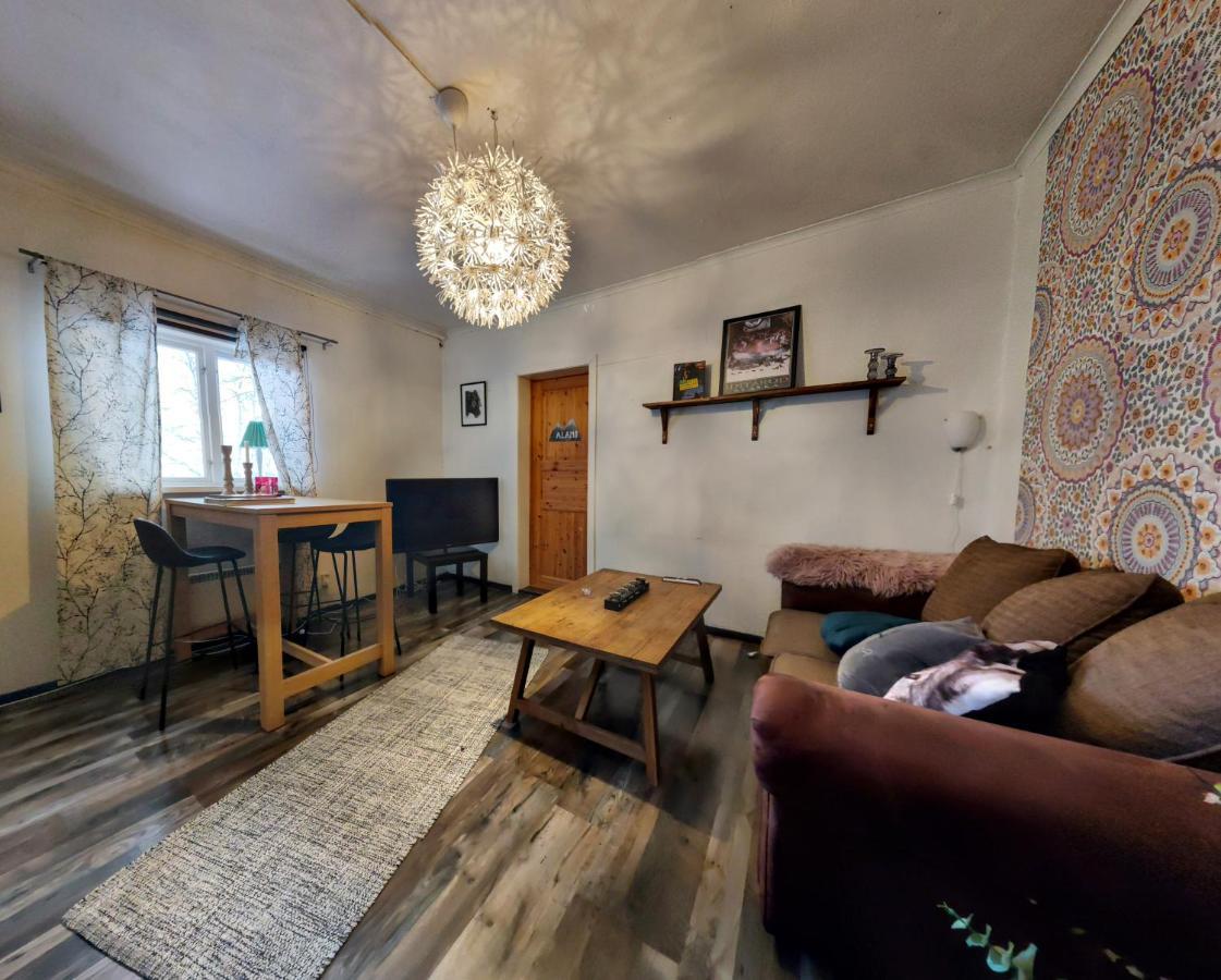 Husky Lodge Hostel Кируна Экстерьер фото